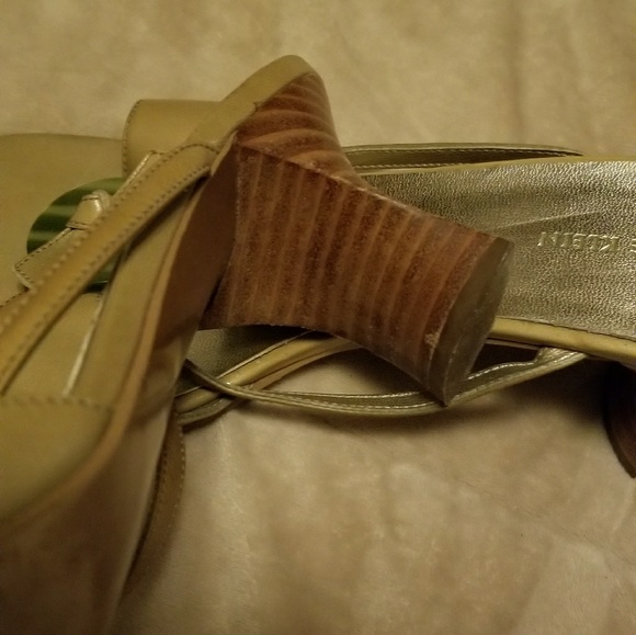 AK Annie Klein Previously Loved Leather Slides - Picture 6 of 6